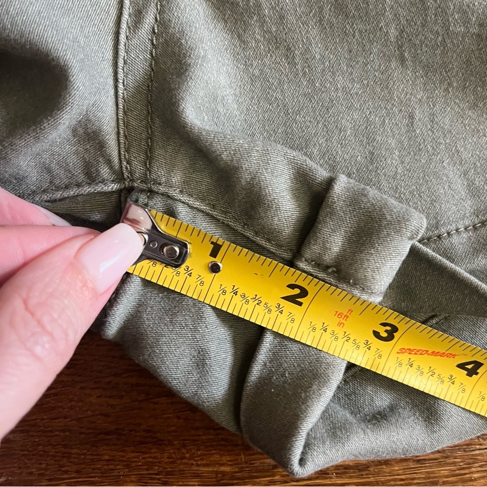 Aeropostale micro shorts 8 high waisted midi army green - Picture 8 of 8